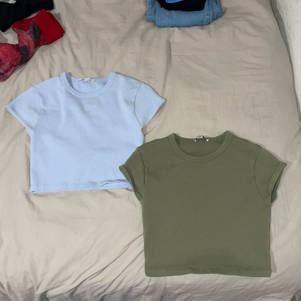 Basic crop tops - Picture 2 of 3